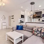 Rentplanet - Apartament Welniana